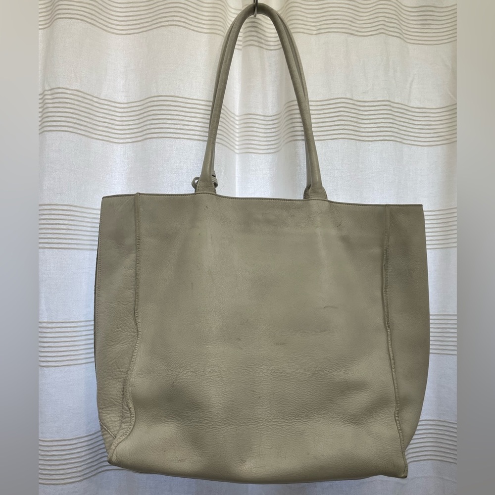 Giorgio Armani White leather handbag made in italy - Picture 1 of 14